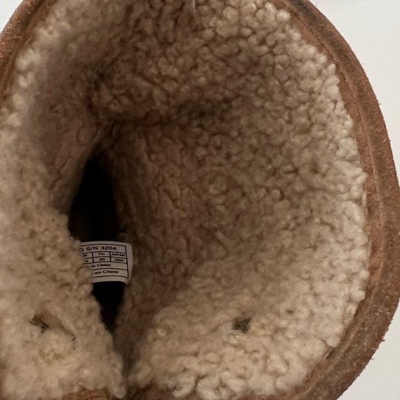 Ugg Australia Womens Lynnea 3204 Tan Suede Sheepskin Shearling Boots Size 9 - Picture 7 of 11
